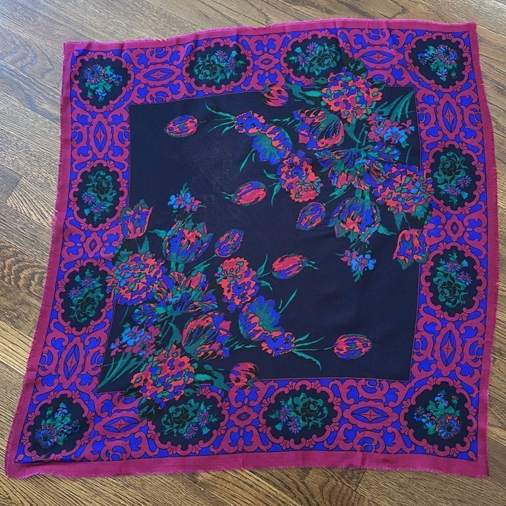 Lovely large vintage multi color‎ floral scarf